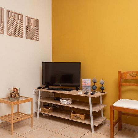 Mini Art Apartments Gerani  Extérieur photo