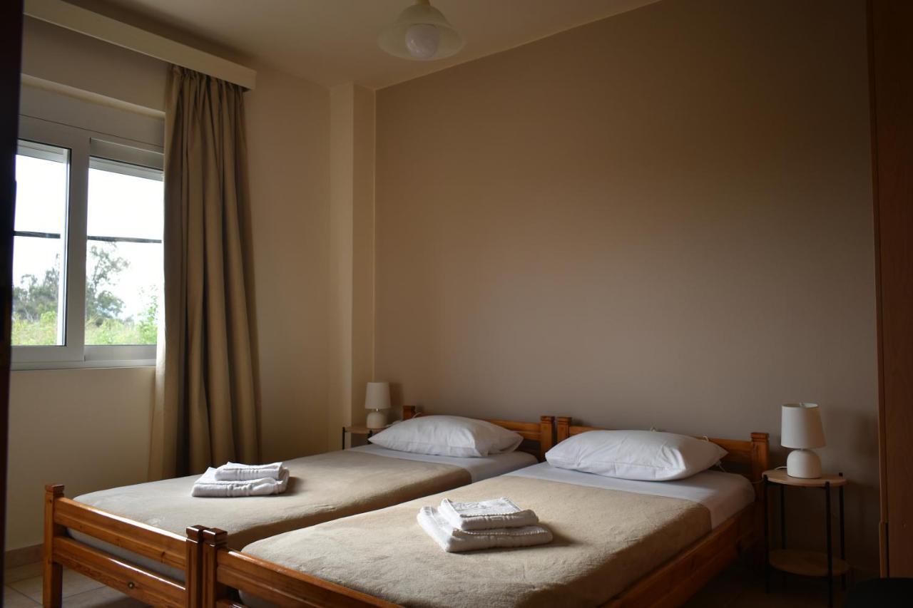 Mini Art Apartments Gerani  Extérieur photo